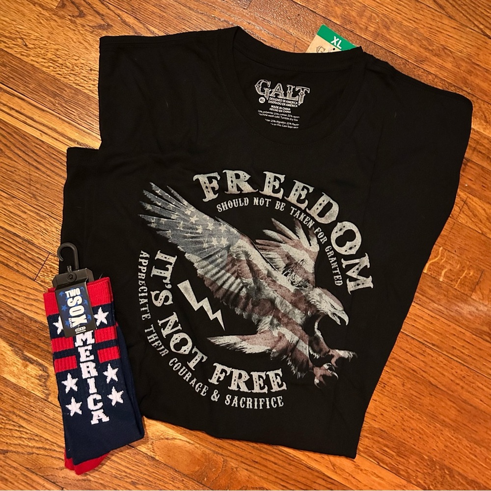 Freedom Graphic T-Shirt with Socks 🇺🇸